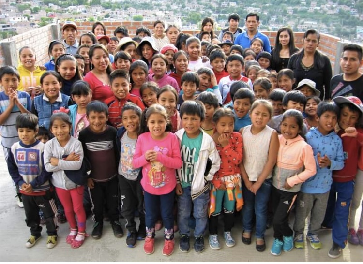 Kids at the Crossroads Peru